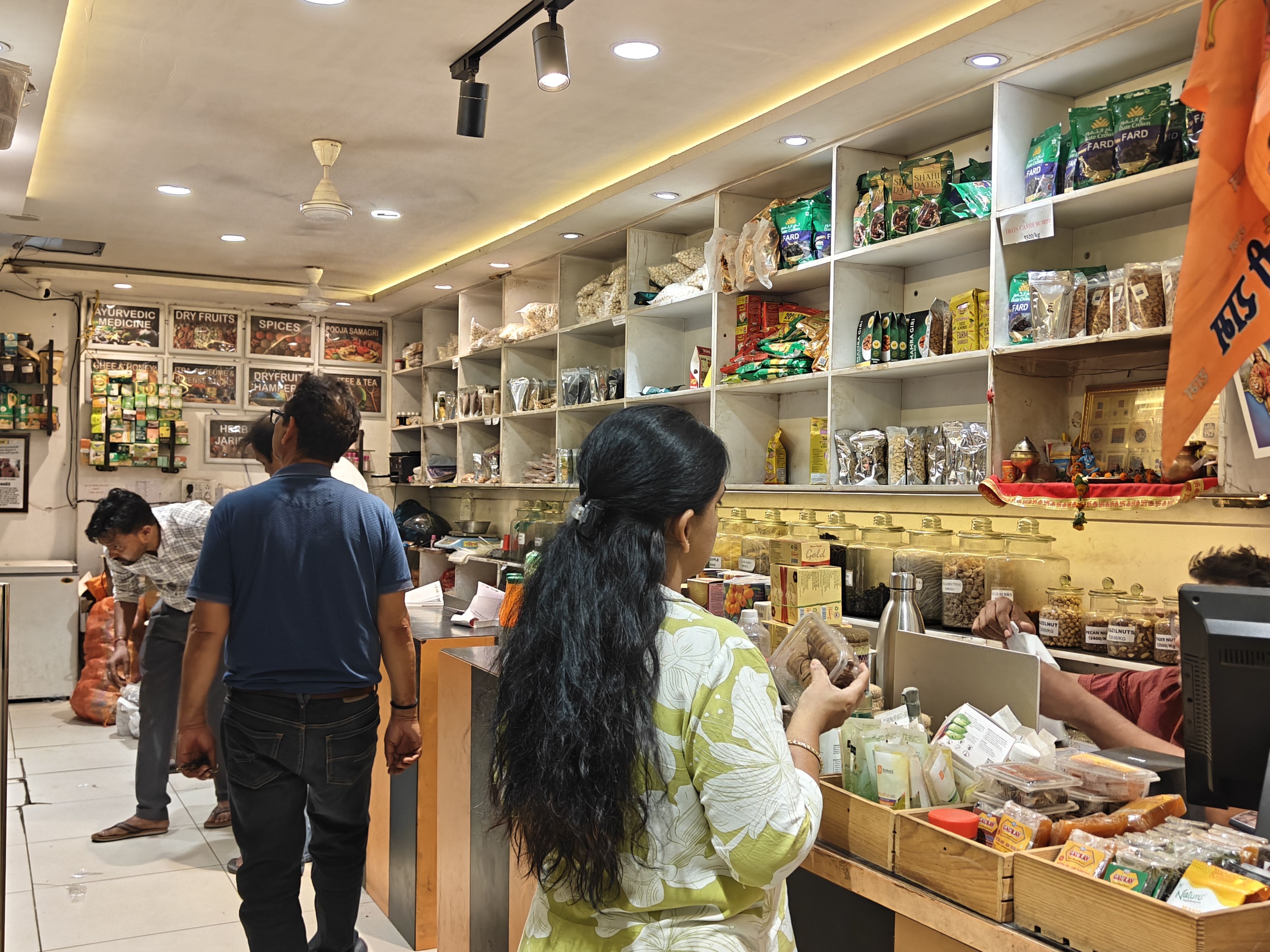 Andha Pansari Inside Store